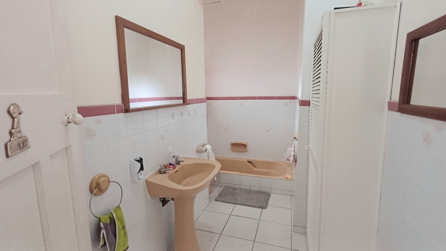 3 Bedroom Property for Sale in Retief Eastern Cape